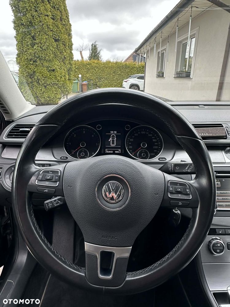 Volkswagen Passat 2.0 TDI 4Motion DSG BlueMotion Tech R-Line - 17