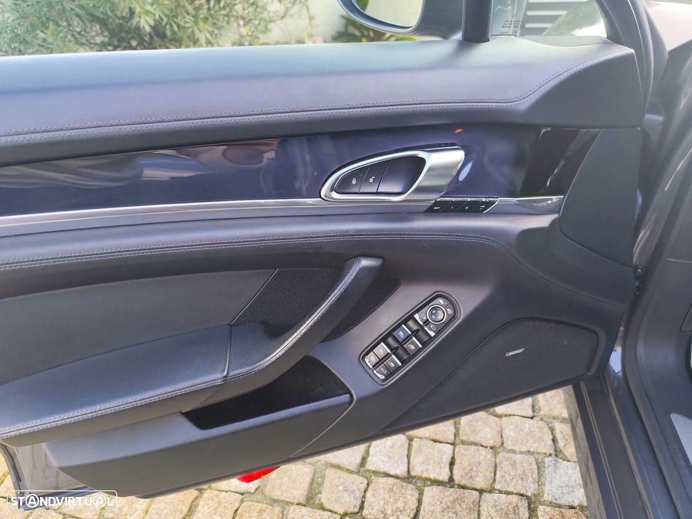Porsche Panamera Platinum Edition - 14
