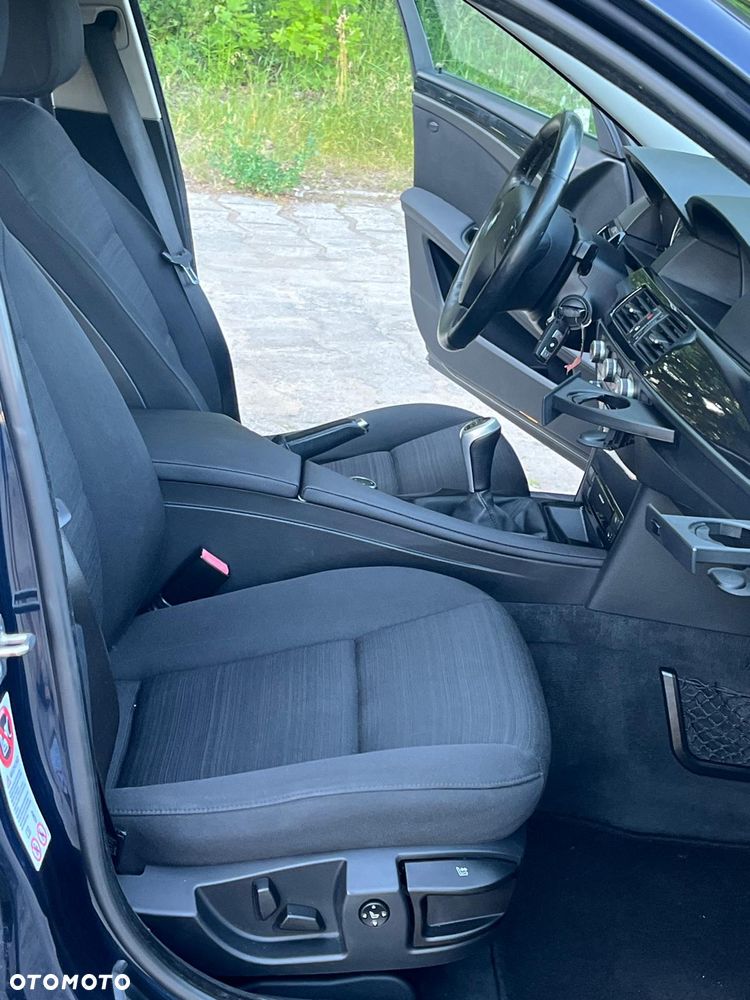 BMW Seria 5 520d Edition Exclusive - 24