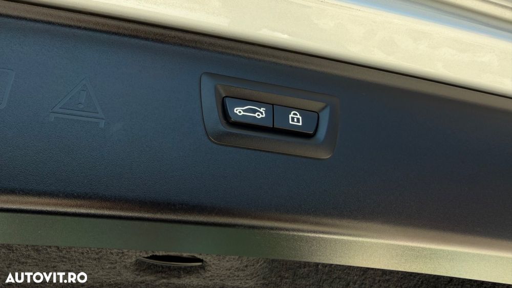 BMW Seria 5 520d xDrive AT - 33