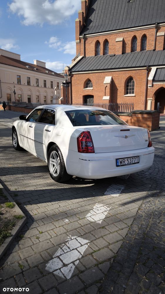 Chrysler 300C 2.7 V6 - 3