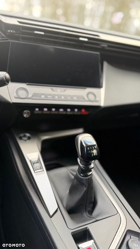 Peugeot 308 - 16