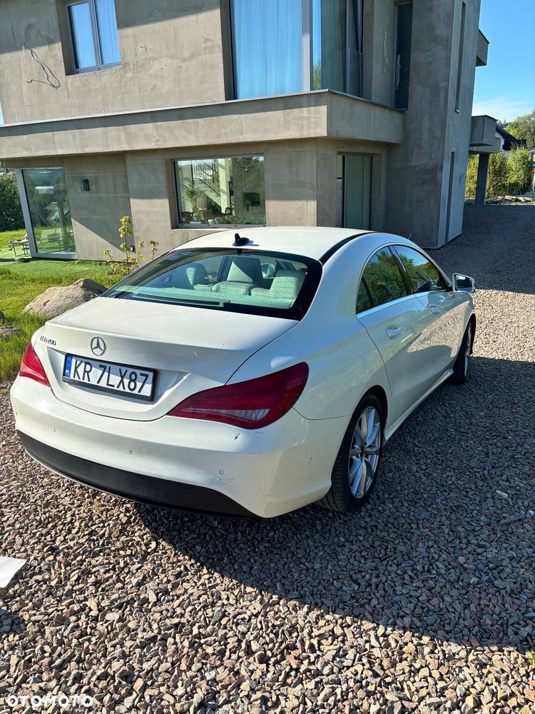 Mercedes-Benz CLA 200 - 4
