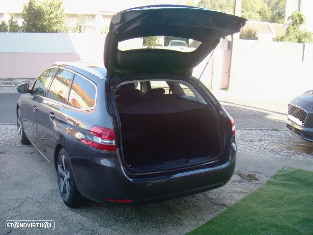 Peugeot 308 SW 1.2 PureTech Allure Pack EAT8 - 54