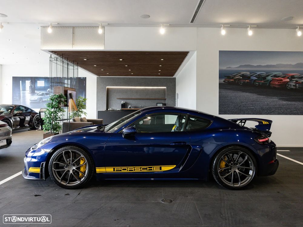 Porsche 718 Cayman GT4 PDK - 3