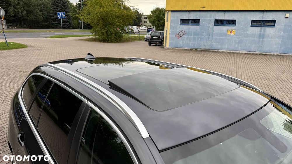 BMW Seria 5 520d Touring - 25