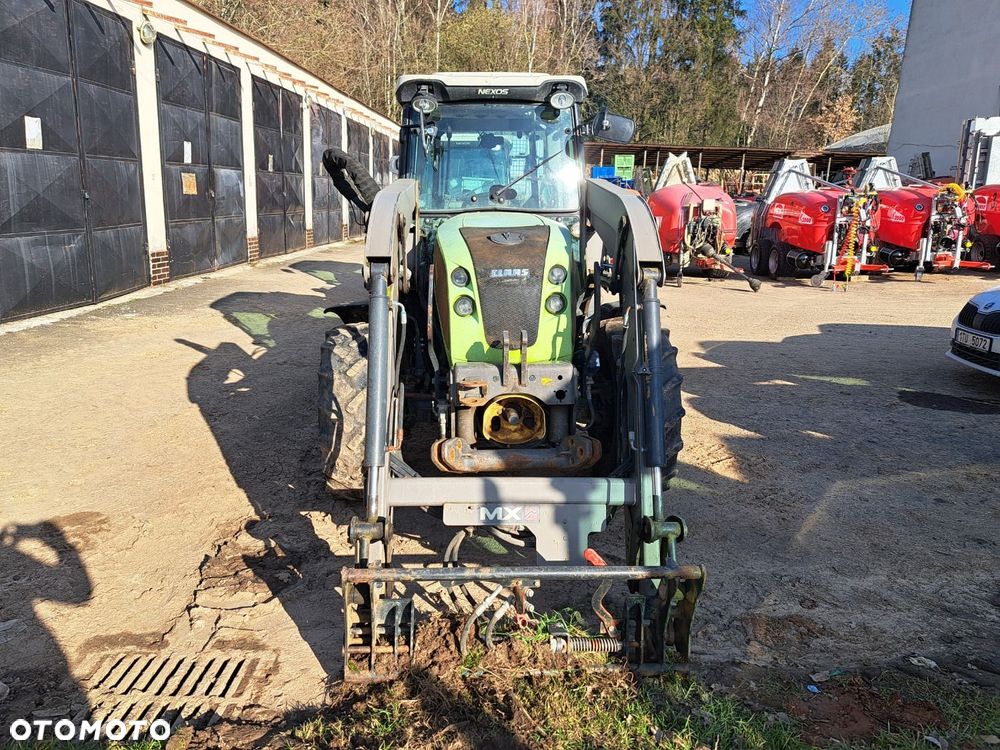 Claas Nexos 240F 4X4 - 2