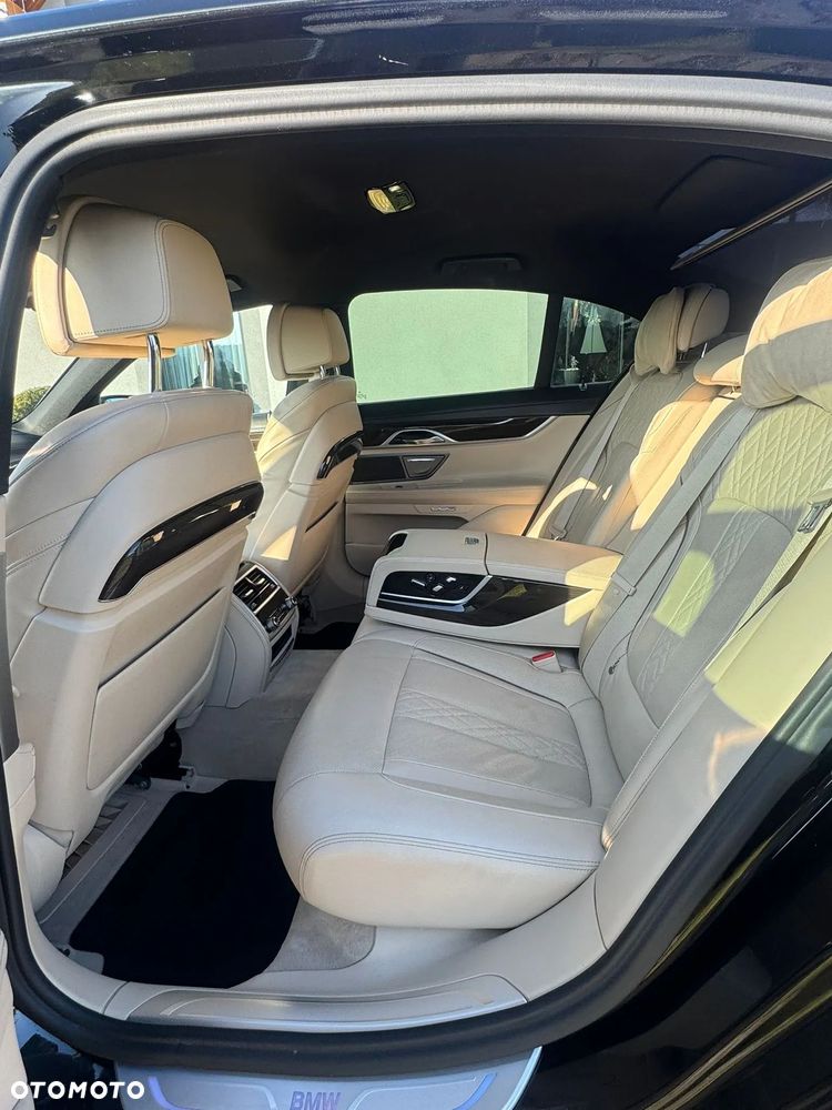 BMW Seria 7 730d xDrive - 14