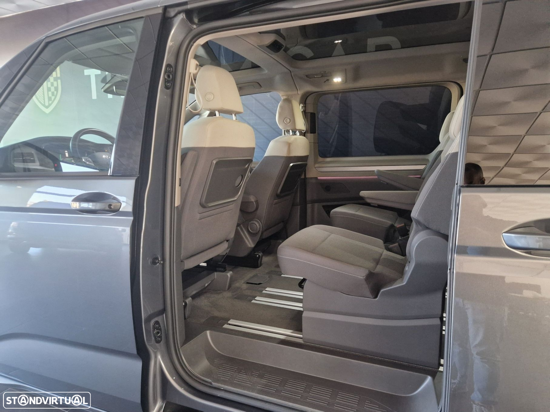 VW Multivan 2.0 TDI Life Longa DSG - 17
