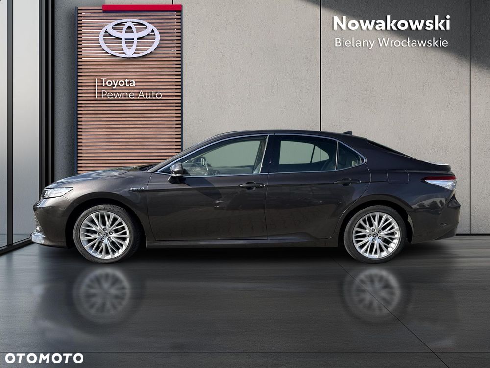 Toyota Camry 2.5 Hybrid Executive CVT - 2
