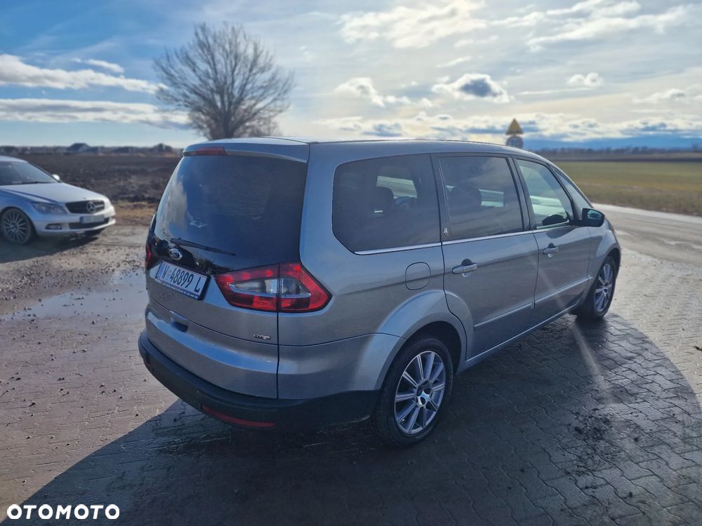 Ford Galaxy 2.0 TDCi Ghia - 11