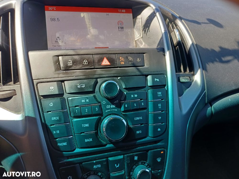 Opel Astra 1.4 ECOTEC Turbo Cosmo - 4