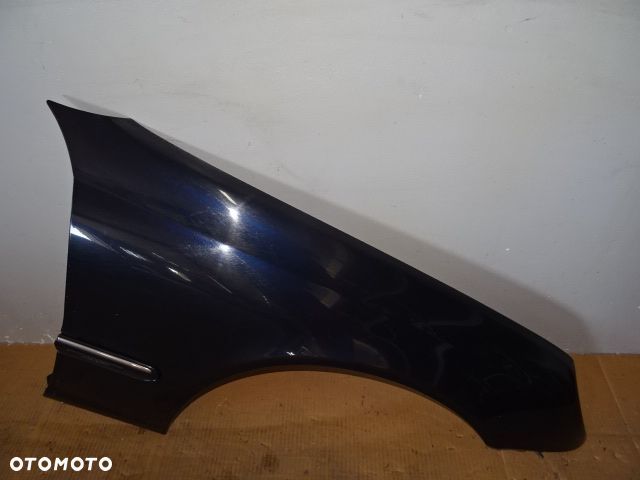 BŁOTNIK PRAWY PRZÓD PRZEDNI MERCEDES W203 LIFT KOMBI LAK:C768 NR324 - 1