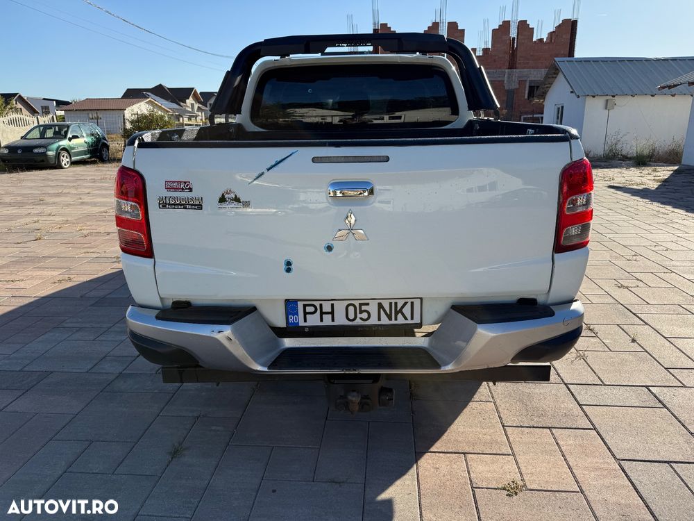 Mitsubishi L200 Pick Up 4x4 S&S Double Cab Intro Edition - 13