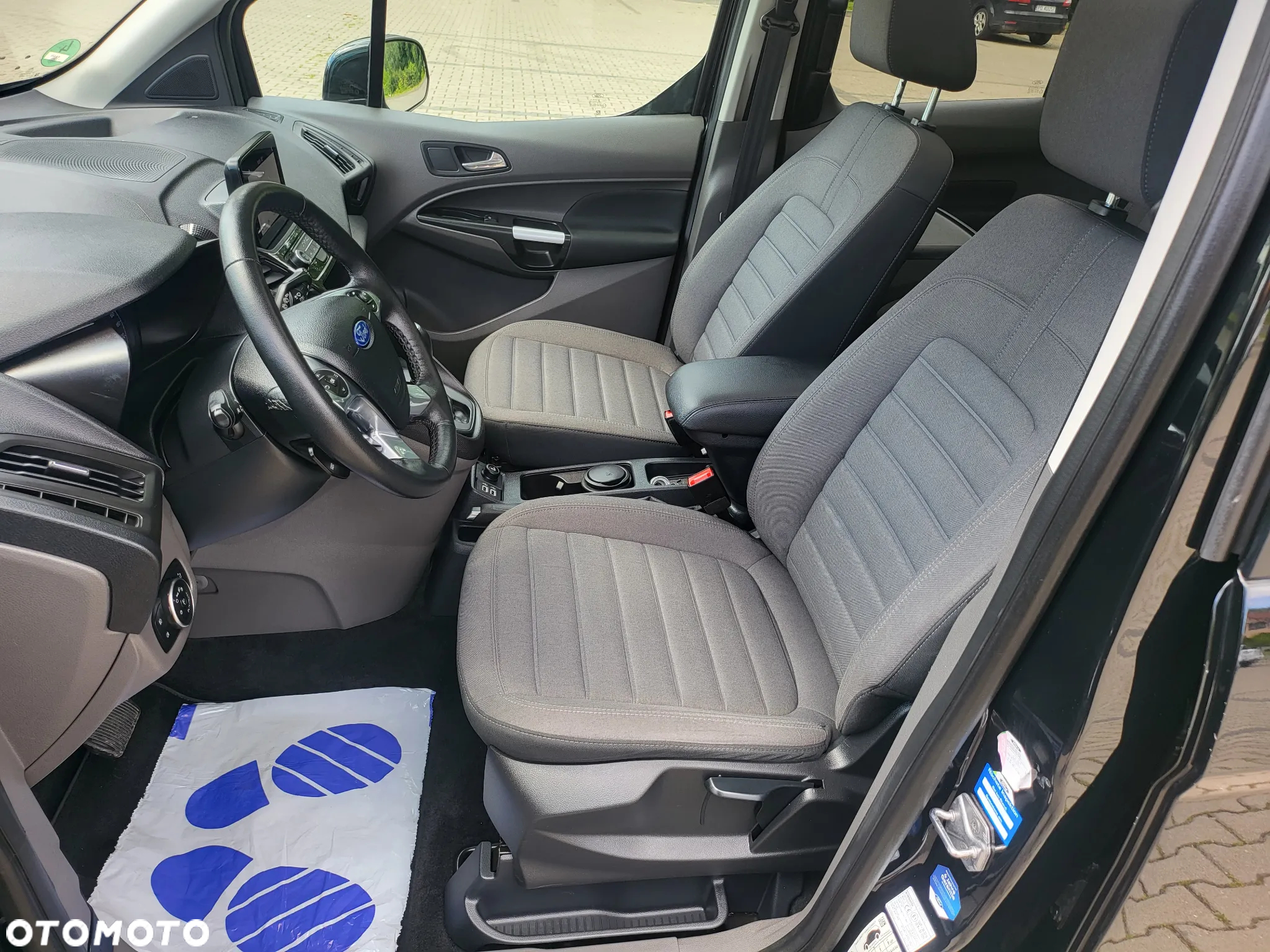 Ford Tourneo Connect Grand - 15