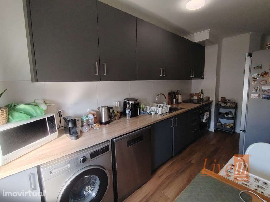 Apartamento T3 Remodelado com Garagem na Damaia de Cima - Grande imagem: 5/17