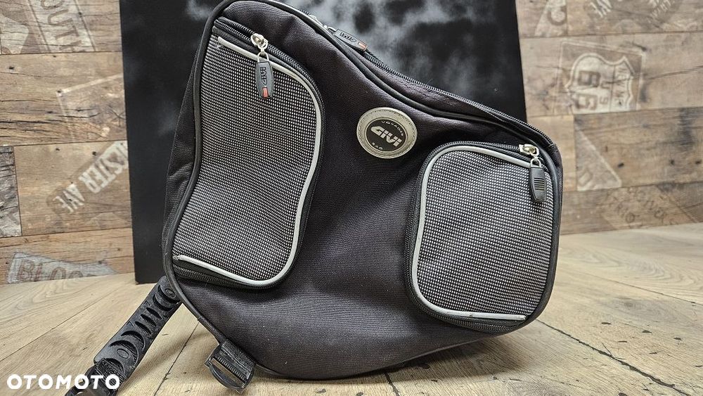 Torba tunelowa Givi do skutera - 2