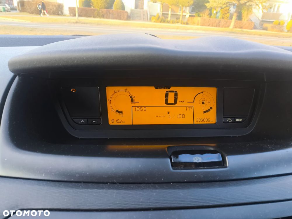 Citroën C4 Picasso 1.6 HDi Impress - 20