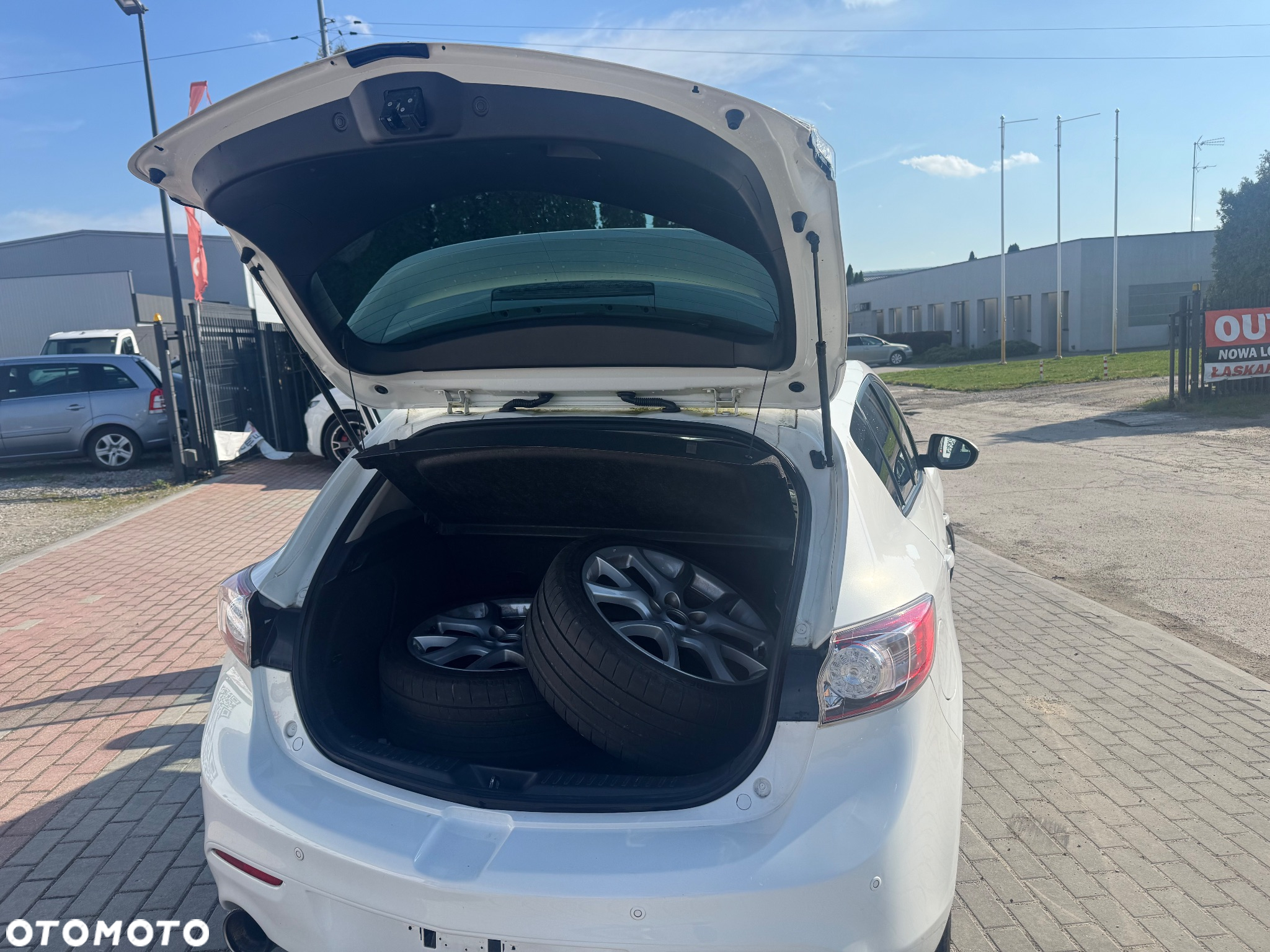 Mazda 3 - 12