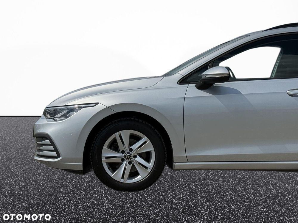 Volkswagen Golf Variant - 11