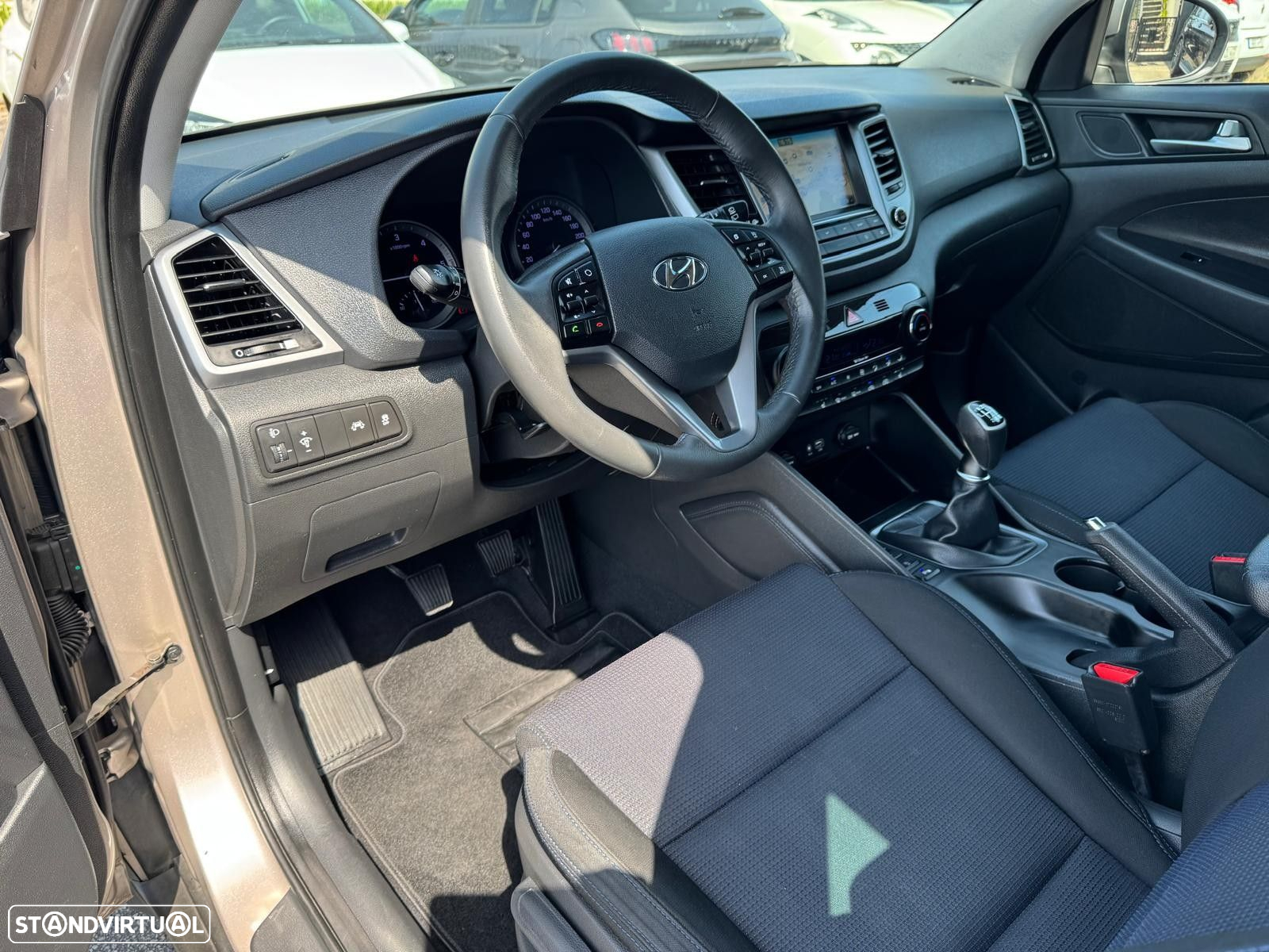 Hyundai Tucson 1.7 CRDi Creative Plus - 8
