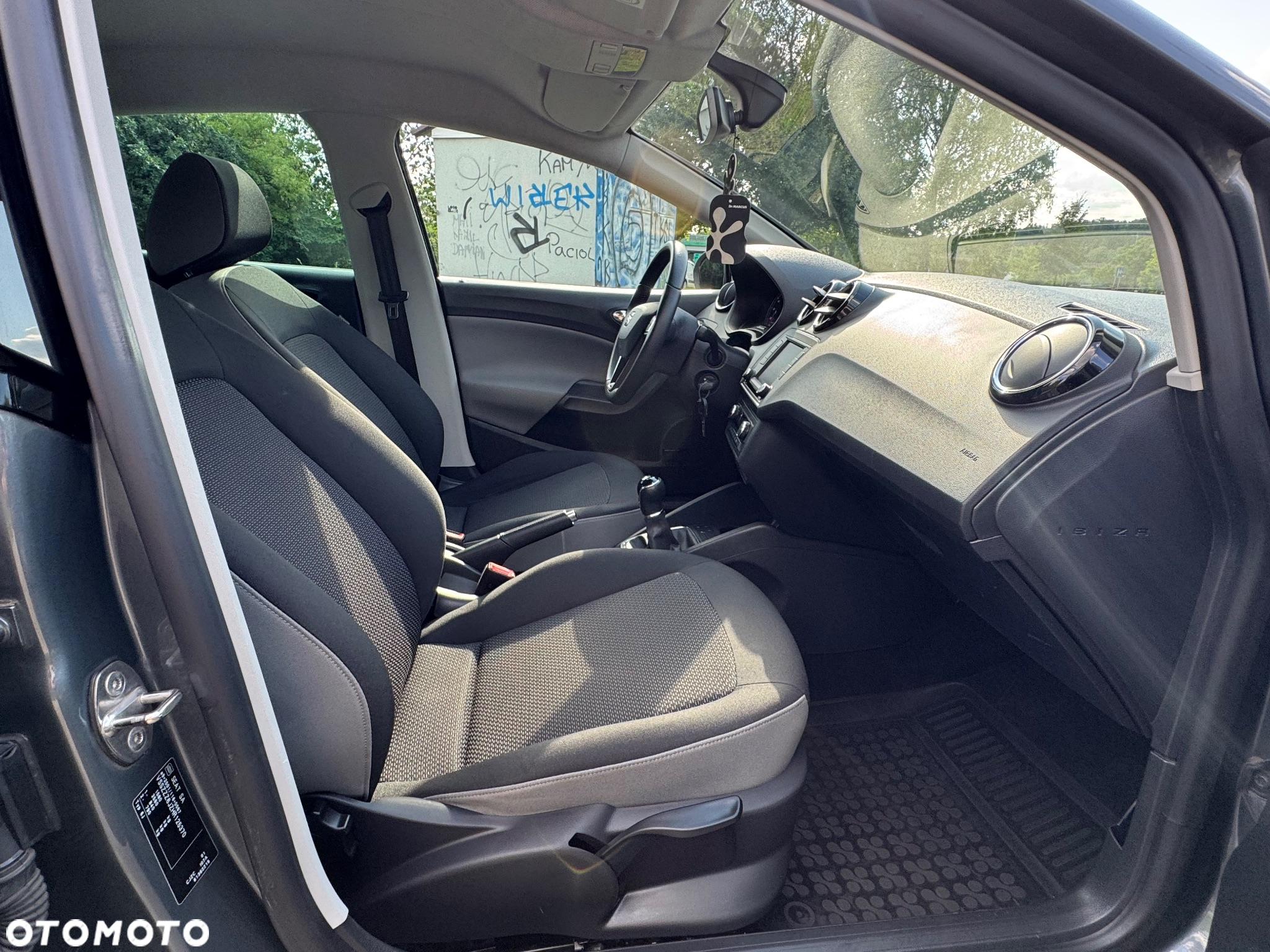 Seat Ibiza 1.2 TSI CONNECT - 23