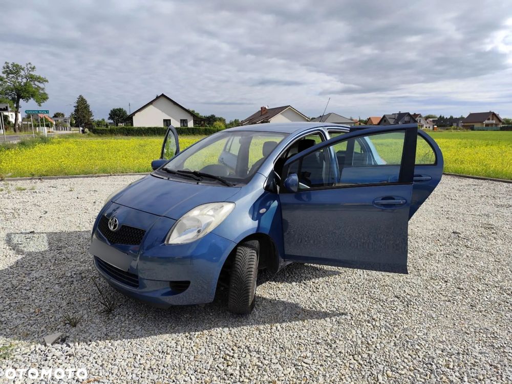 Toyota Yaris 1.3 - 2