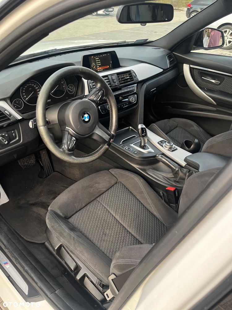 BMW Seria 3 318i M Sport - 6