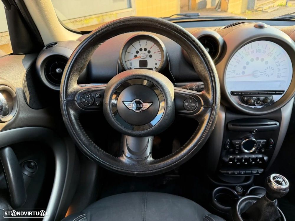 MINI Countryman Cooper D - 25