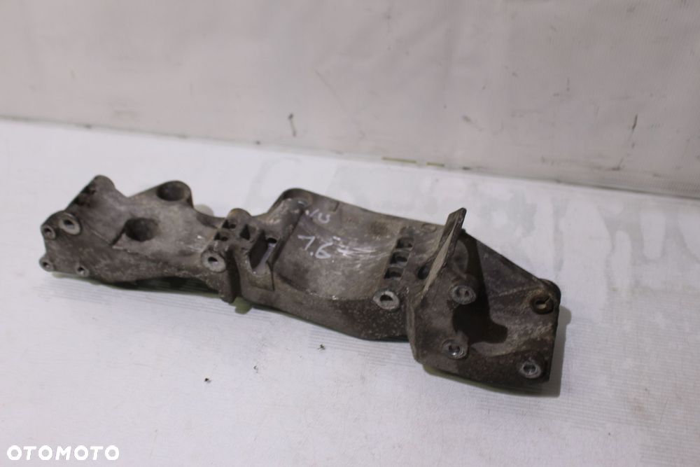 ŁAPA ALTERNATORA AUDI A3 8L 1.6  06A903143H - 1