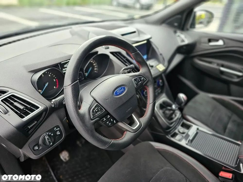 Ford Kuga 2.0 TDCi FWD ST-Line - 17