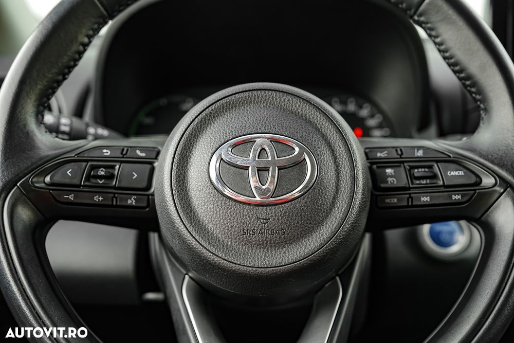 Toyota Yaris 1.5 VVT-i HSD Exclusive Style - 21