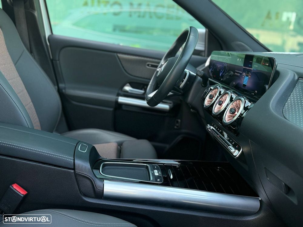Mercedes-Benz EQA 250+ Electric Art - 17
