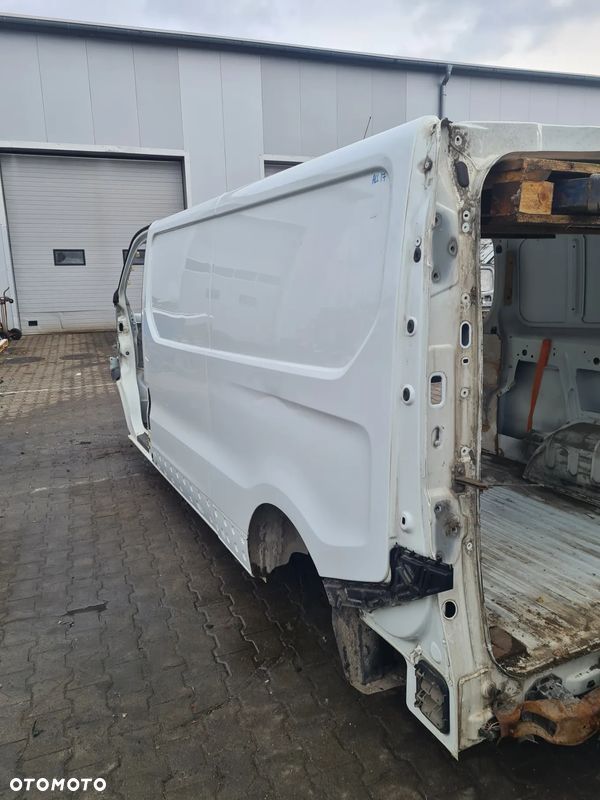 Bok Lewy Błotnik Poszycie RENAULT TRAFIC III LONG Vivaro B 2014- - 3