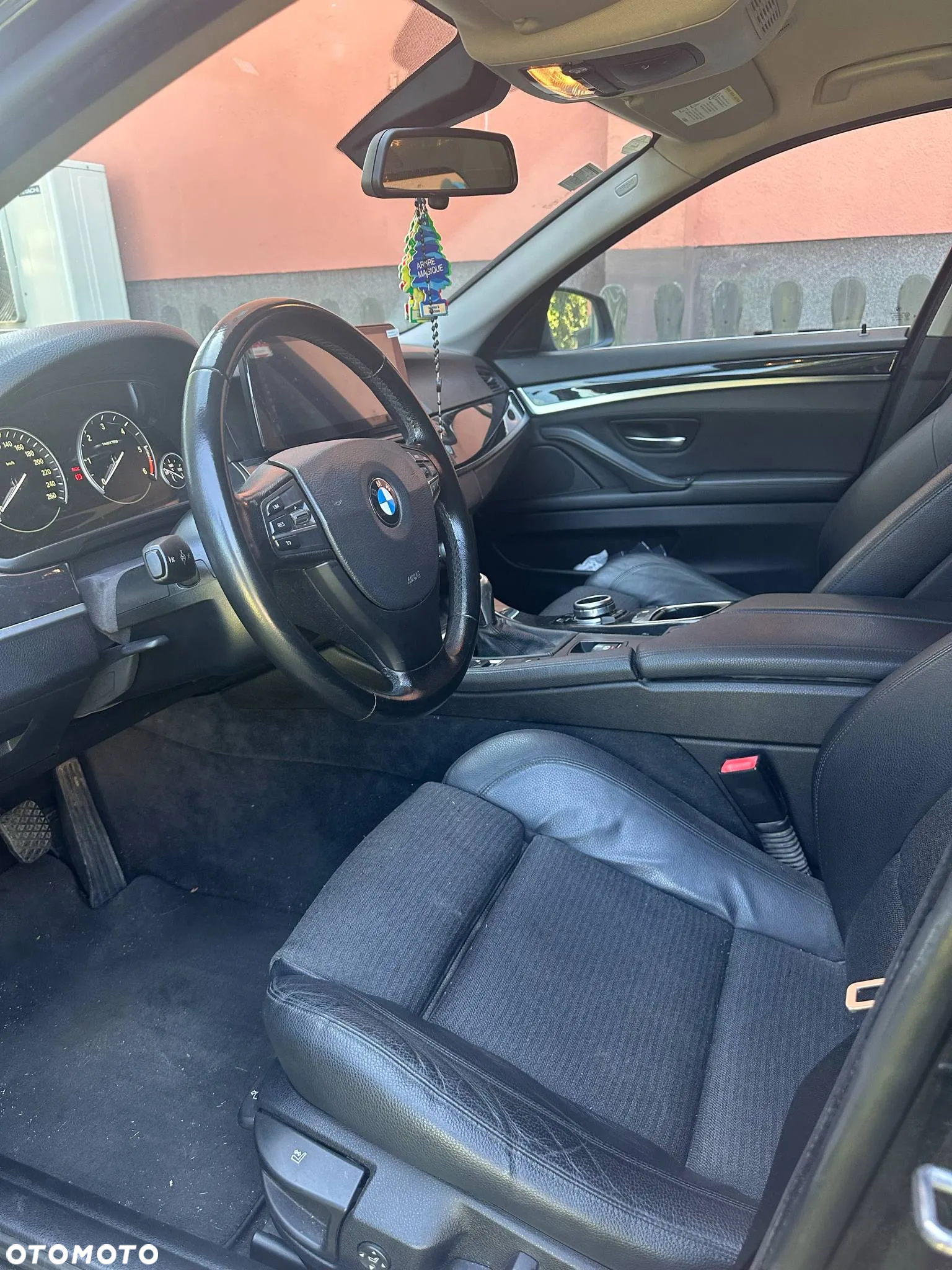 BMW Seria 5 520d Touring - 4