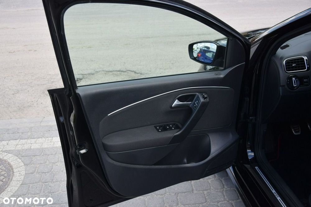 Volkswagen Polo 1.8 TSI (Blue Motion Technology) GTI - 20
