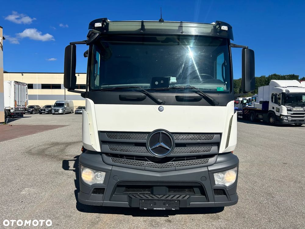 Mercedes-Benz ANTOS 2527 6X2*4 EURO6 BOX L-9700mm - 2