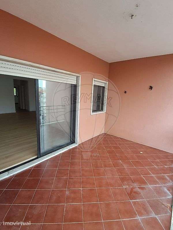 Apartamento T2 para arrendamento - Grande imagem: 2/11
