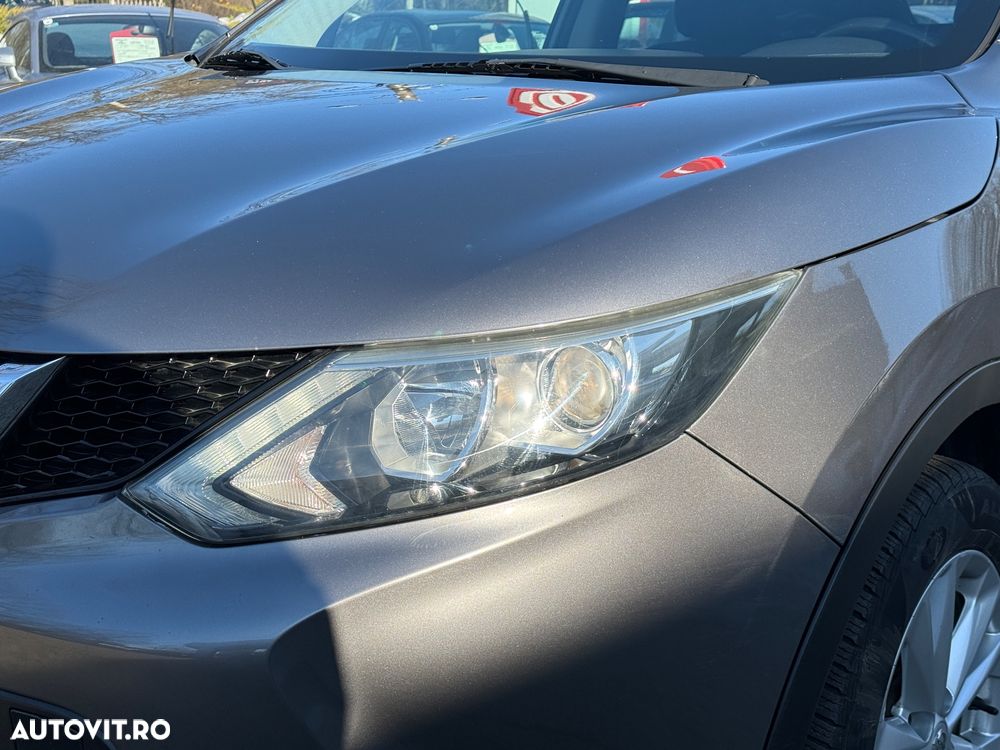 Nissan Qashqai 1.6 DCI Xtronic ACENTA - 9