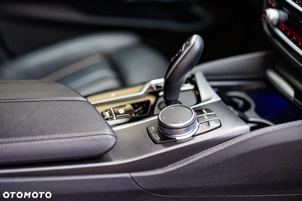 BMW Seria 5 520d M Sport sport - 14