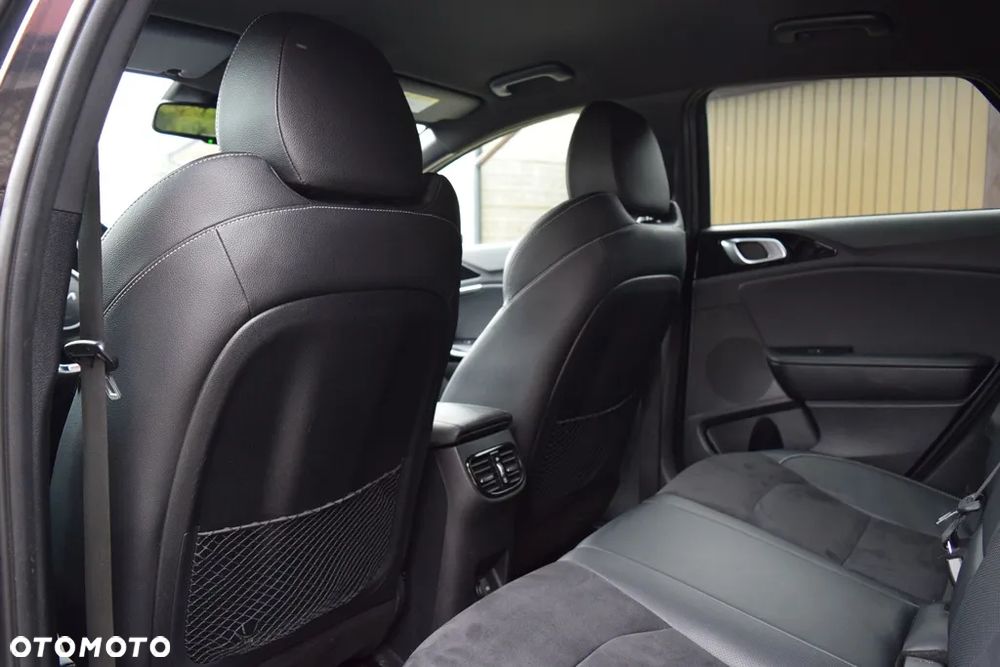 Kia ProCeed 1.5 T-GDI GT Line DCT - 34