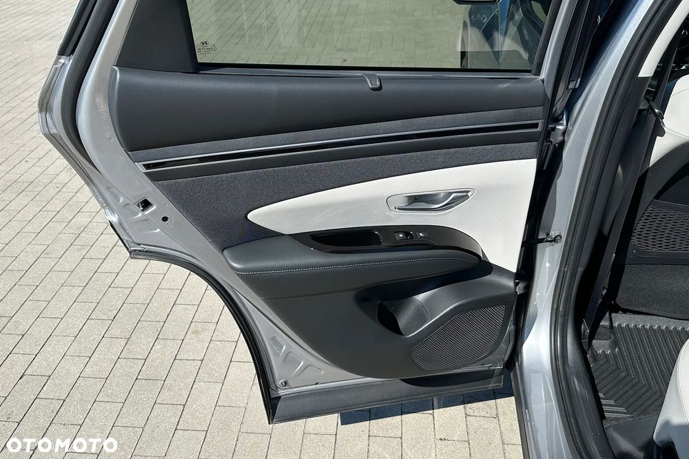 Hyundai Tucson 1.6 T-GDi 48V Platinum 4WD DCT - 31