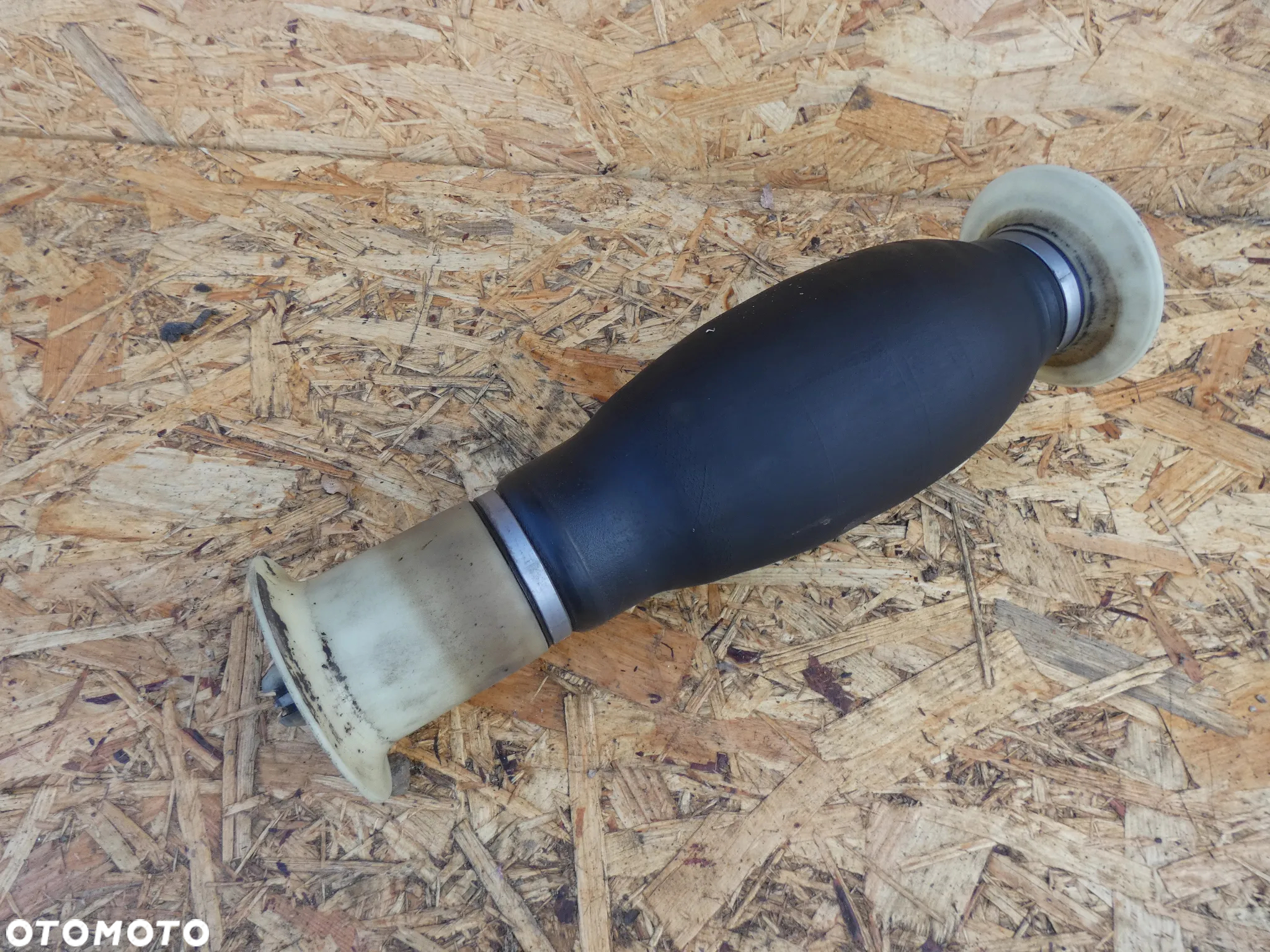 BMW F11 PODUSZKA ZAWIESZENIA NIVO 37106784379 - 2