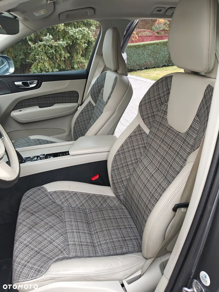 Volvo XC 60 B4 D AWD Momentum Pro - 14