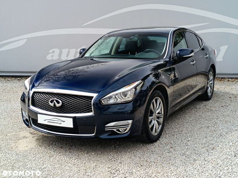 Infiniti Q70 - 1