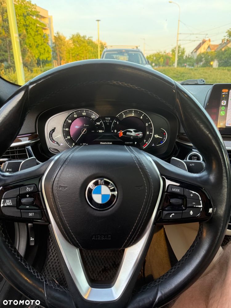 BMW Seria 5 530i Sport Line sport - 15