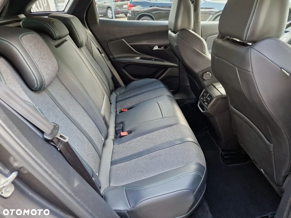 Peugeot 3008 225 e-EAT8 Allure Pack - 24