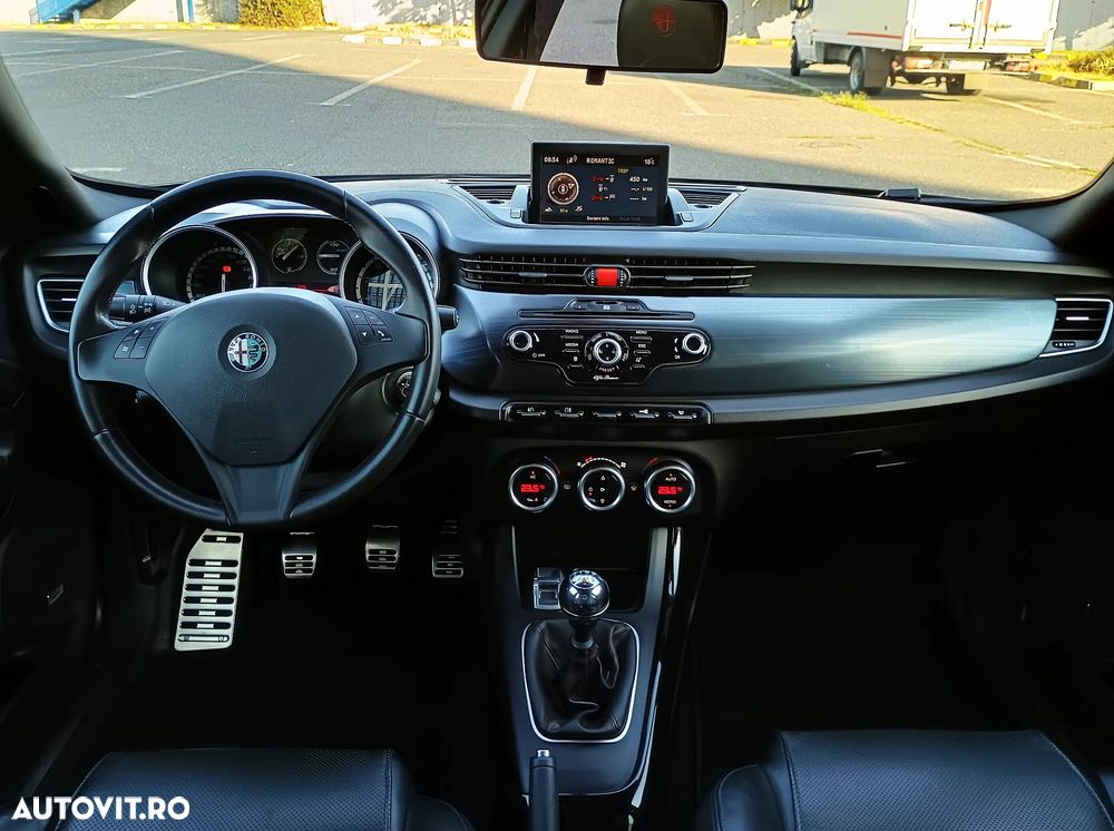 Alfa Romeo Giulietta - 2