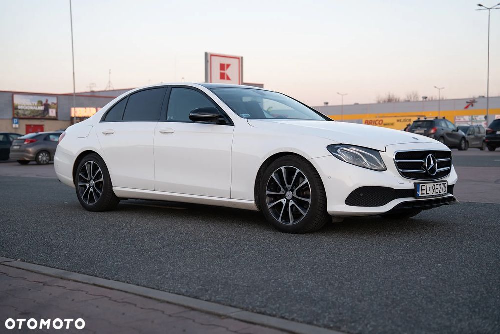 Mercedes-Benz Klasa E 220 d 9G-TRONIC - 3