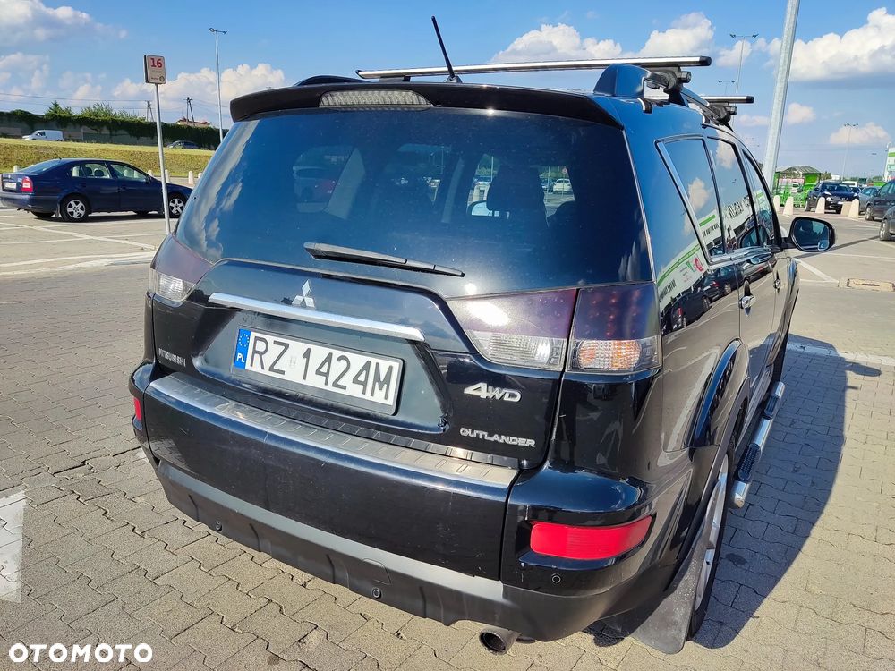 Mitsubishi Outlander 2.4 Intense CVT - 9